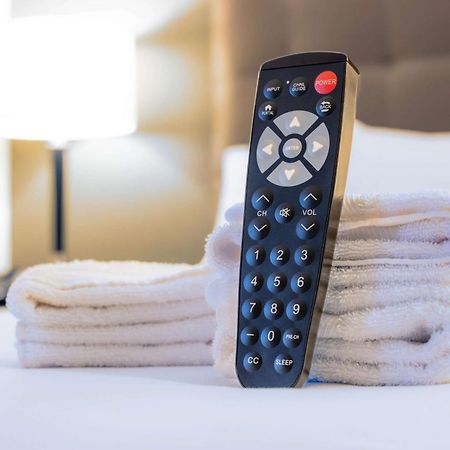 Drury Inn & Suites Kansas City Airport Bagian luar foto